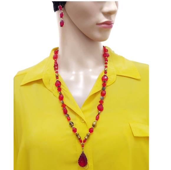 247NEB123. Handmade 3-pc. Red Vintage Necklace Set - Picture 4 of 7